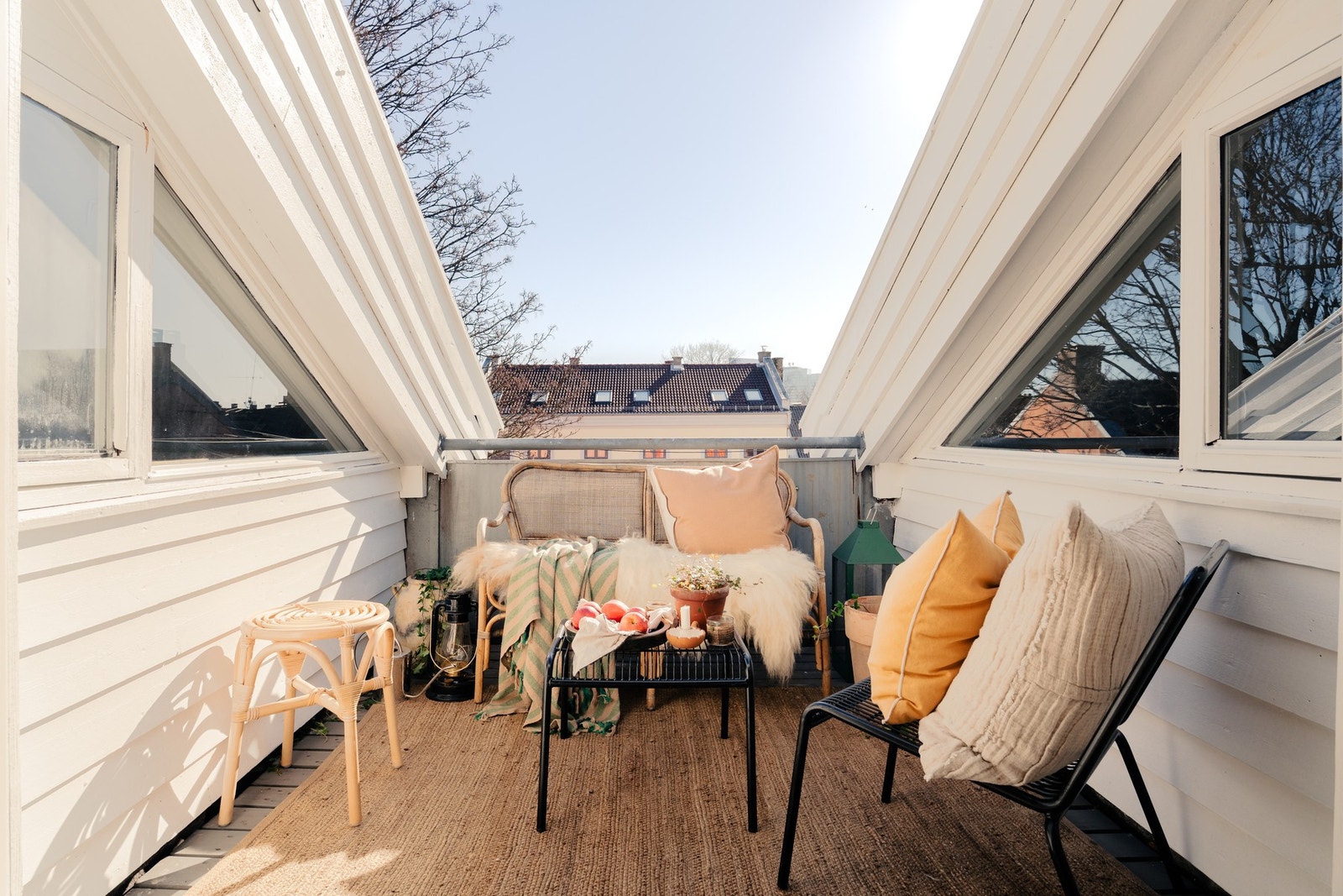 Nyt soldagene som snart kommer på en privat sydvendt taketrrasse uten innsyn. Galleribilde