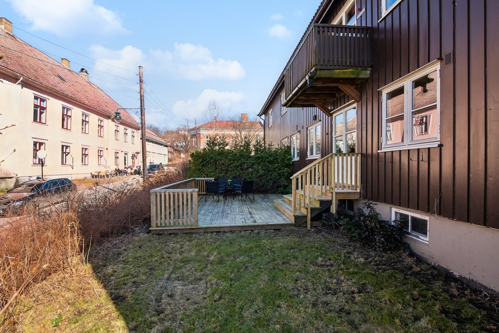 Dette er en fin 2-roms med egen terrasse, med Kafé Bohem og Herdalsparken som nærmeste nabo. Galleribilde