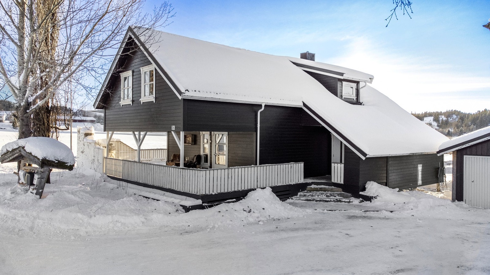 Romslig tomt på 1,6 mål Galleribilde