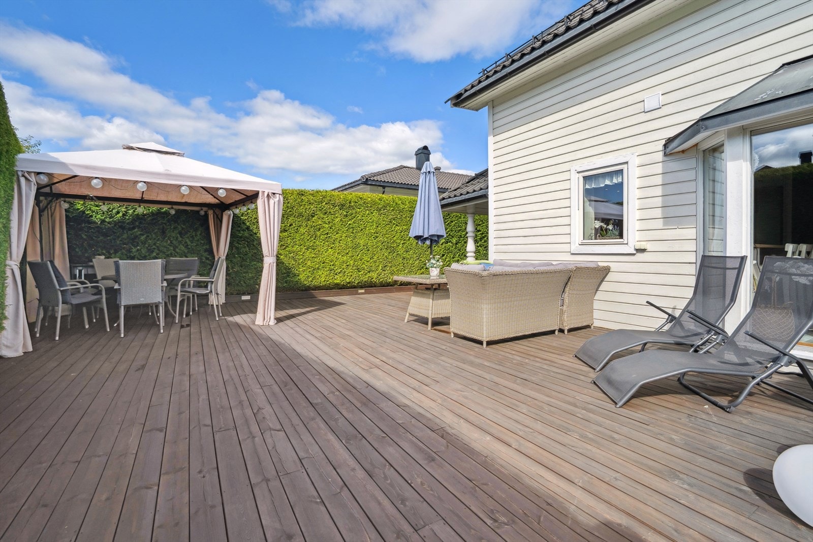 Terrassen har en lun og usjenert beliggenhet. Galleribilde