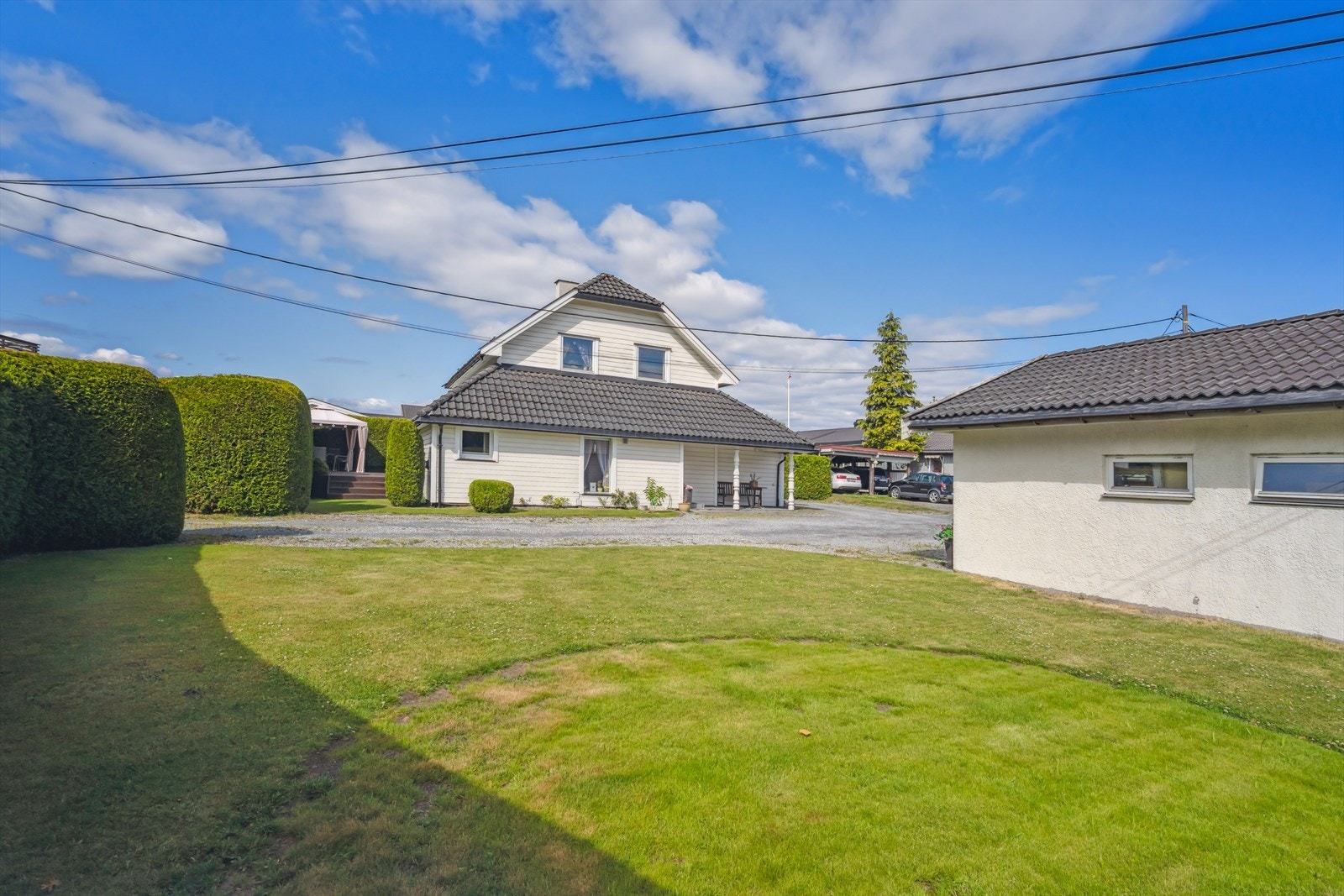 Hagen innbyr til lek og moro for små og store. Galleribilde
