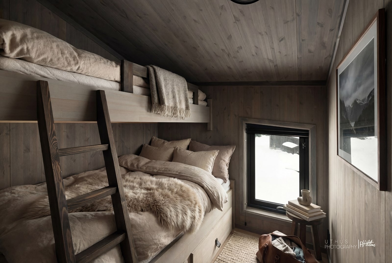 Plassbygd køyeseng utnytter arealet godt og gir ekstra soveplasser. Galleribilde