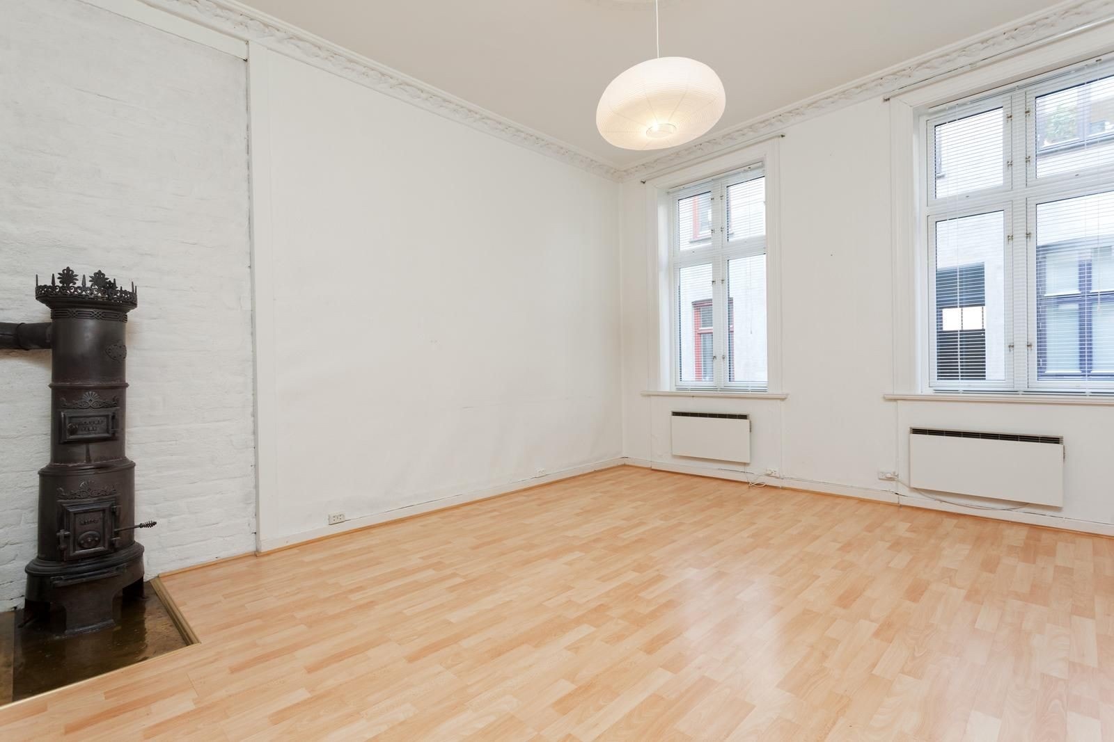 En lys og luftig leilighet i klassisk bygård på Frogner/ Briskeby. Galleribilde