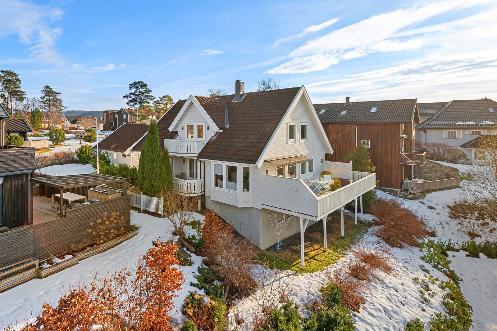 Velkommen til Nyheimsvegen 5C! En flott enebolig med utleiedel i et svært familievennlig og attraktivt område! Galleribilde