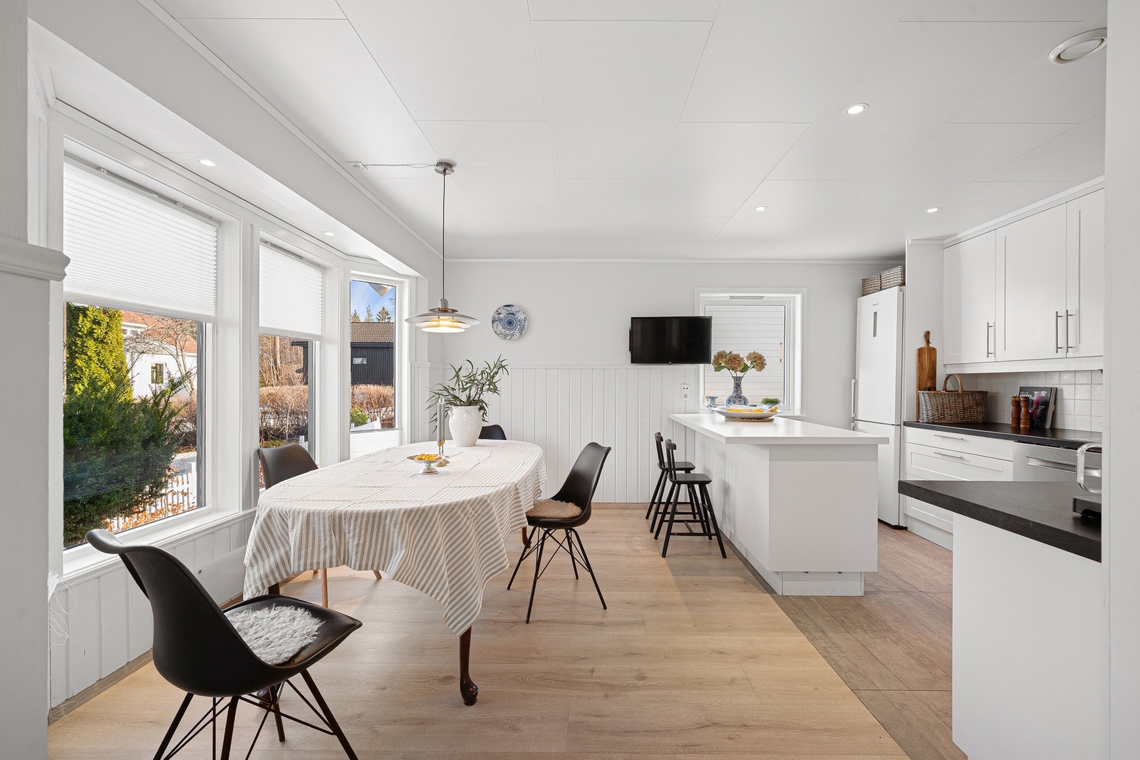 Kjøkken måler 18,8kvm. Galleribilde