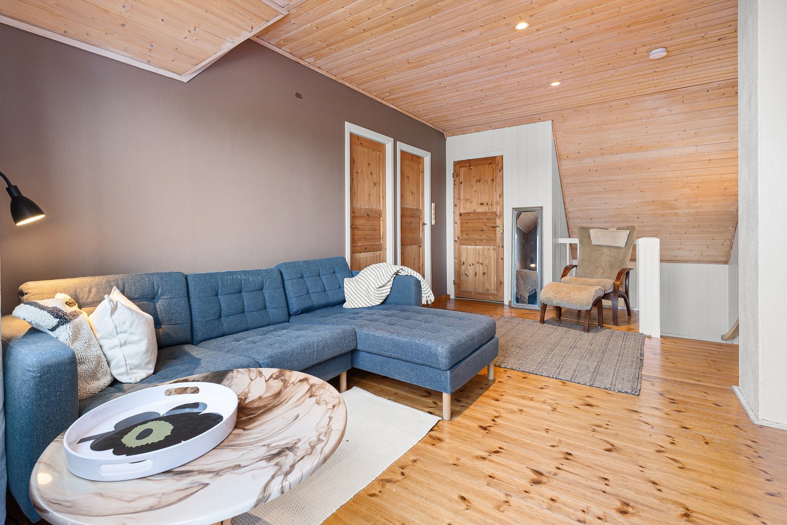 Loftstuen er et fint sted å trekke seg tilbake og nyte en rolig sone. Galleribilde