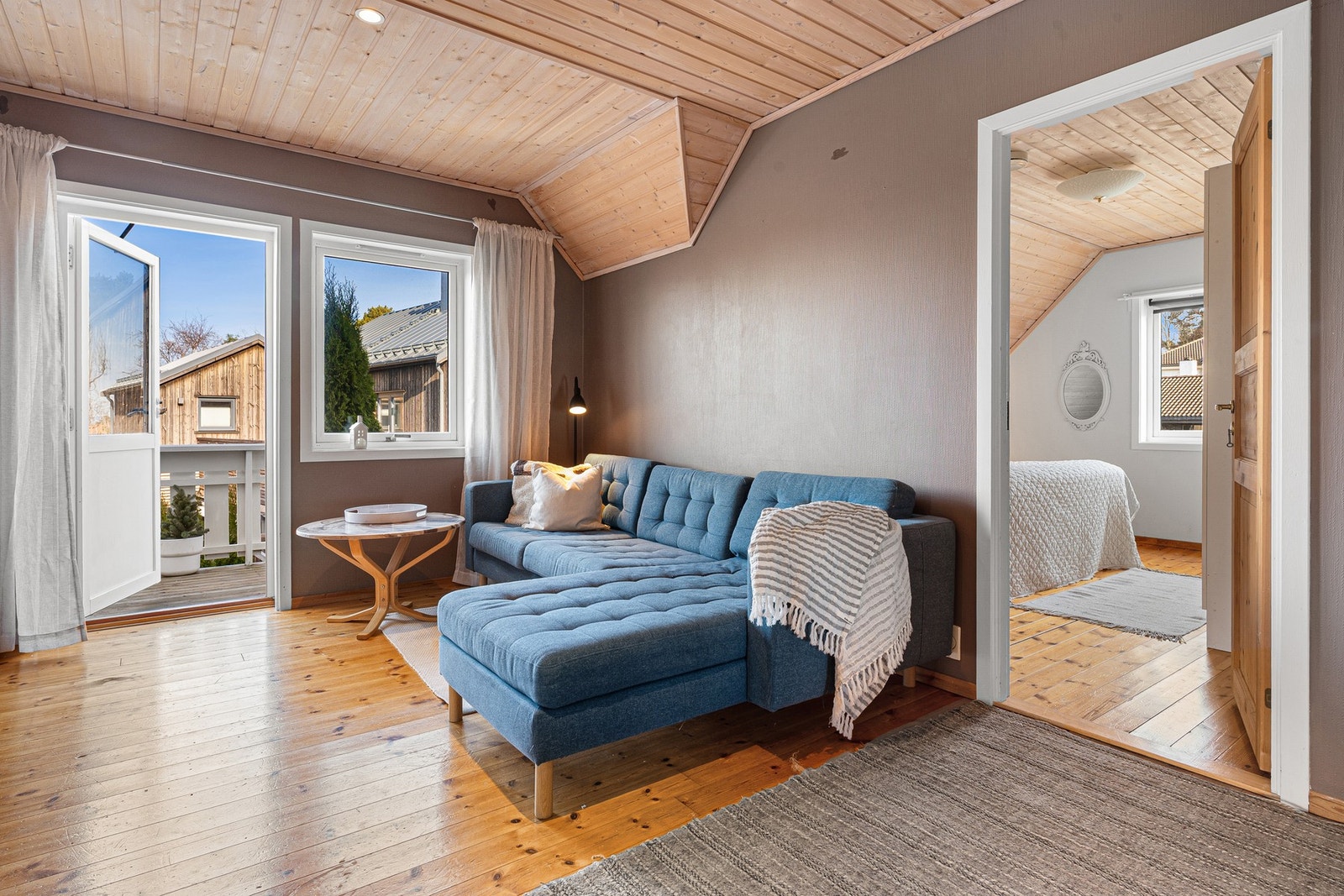 Stuen måler 18,8 kvm. Galleribilde