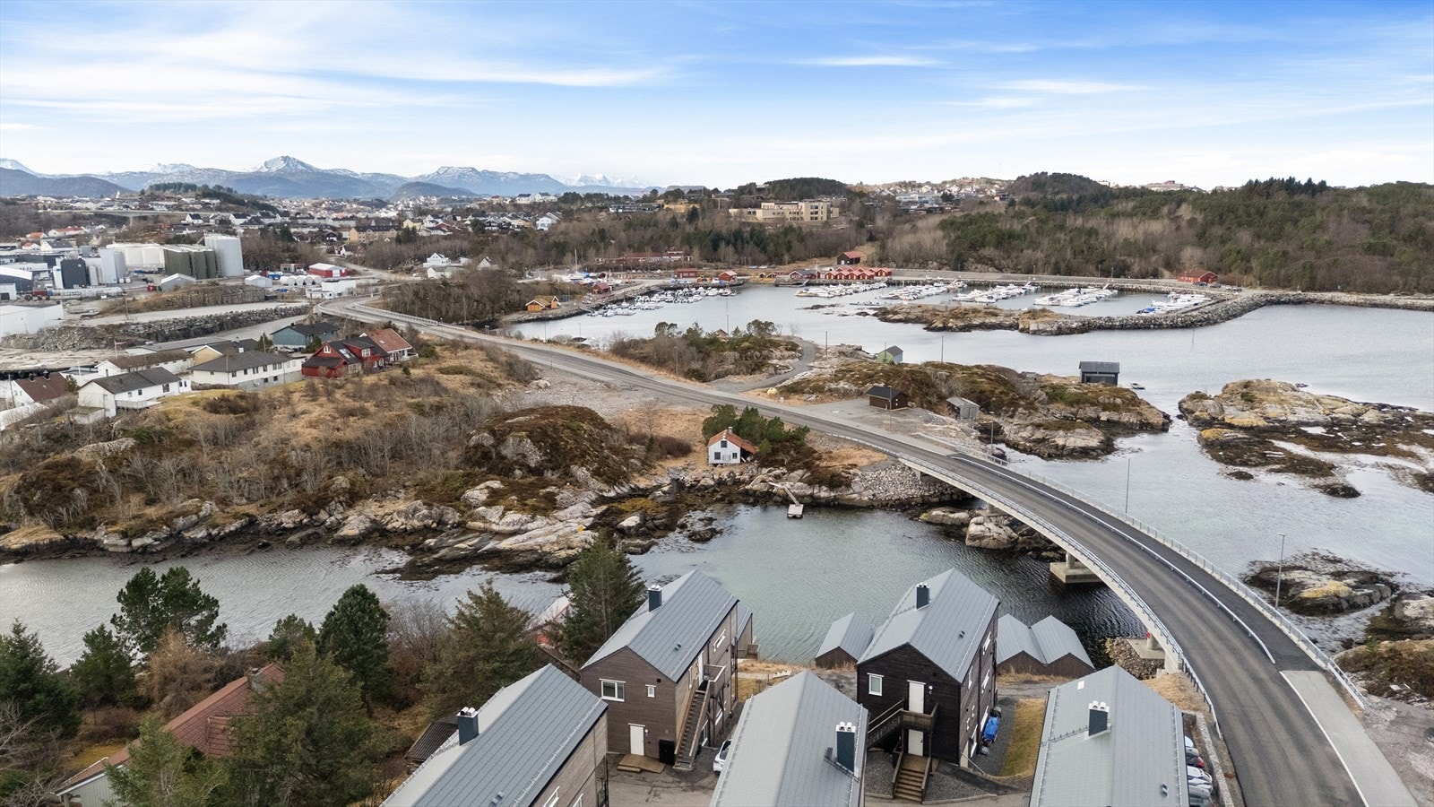 Dronebilde sørover mot Dunkarsundet. Galleribilde