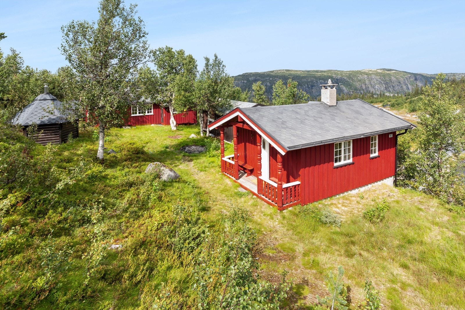 Her kan en nyte solrike dager omgitt av et fantastisk turterreng året rundt. Galleribilde