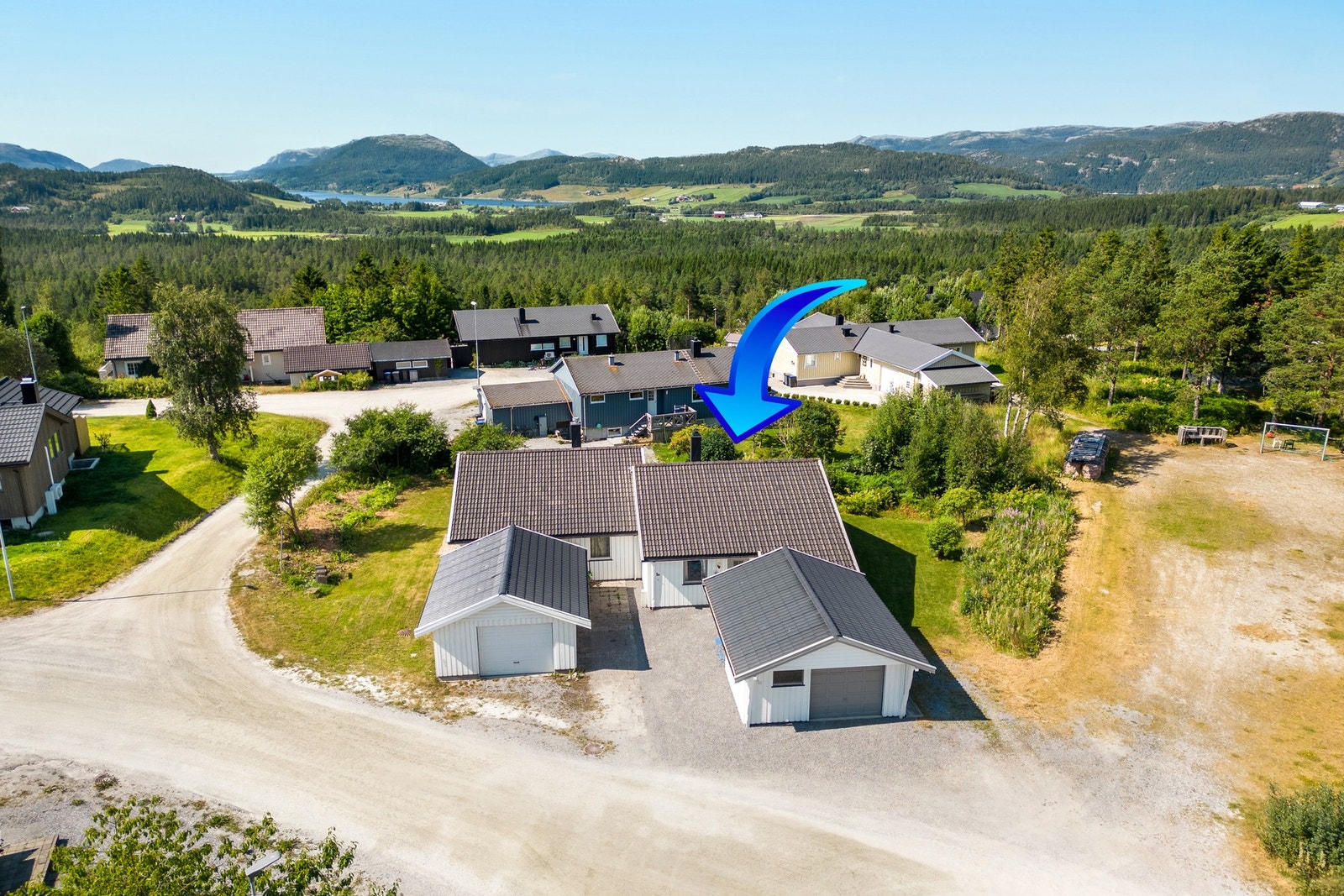 God beliggenhet i et rolig og etablert boligområde. Galleribilde