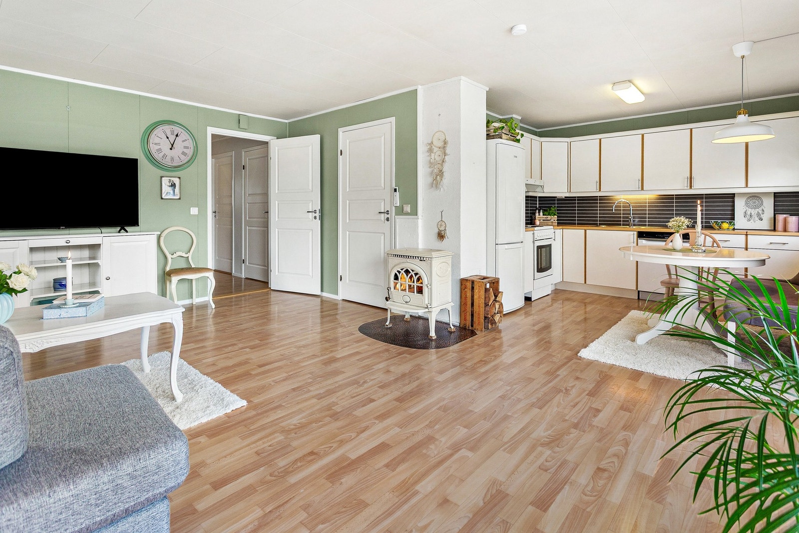 Stue og kjøkken Galleribilde