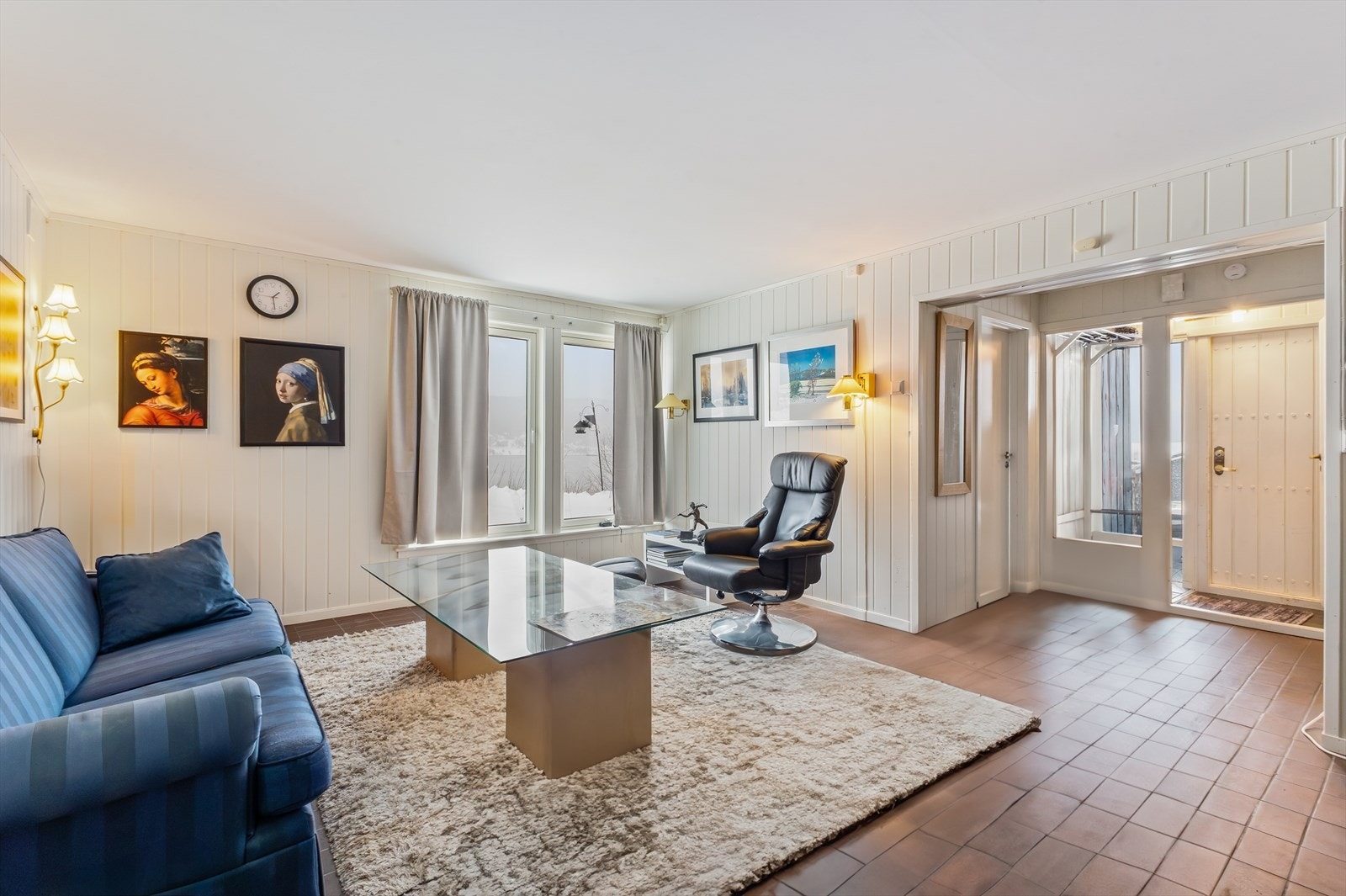 Stue med havutsikt. Galleribilde