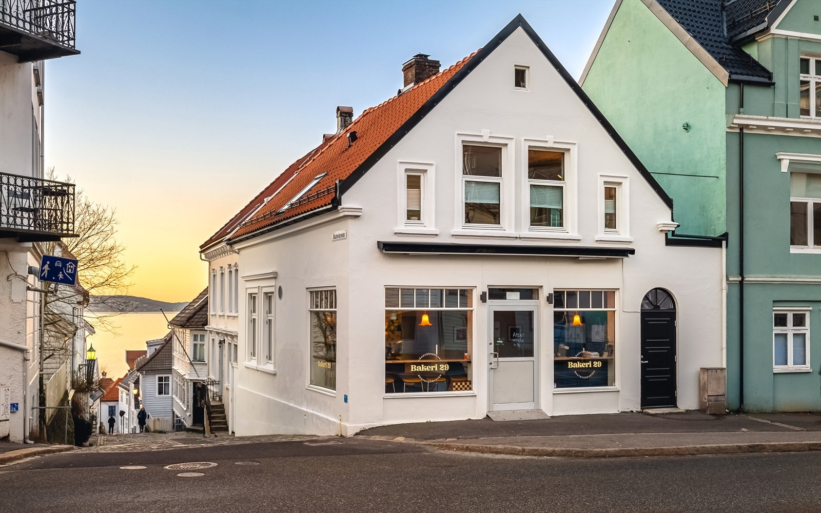 Deilig håndverksbakst i nabolaget. Bakeri 29 sin side på Facebook: https://www.facebook.com/people/Bakeri-29/61571620102715/. Galleribilde