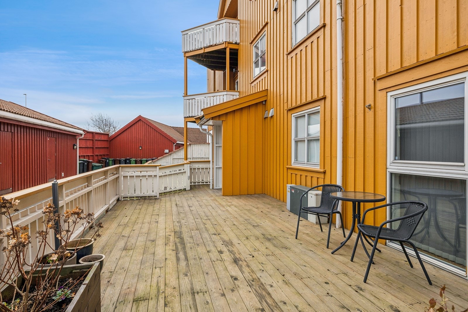 Bilde av terrasse tatt mot Øst Galleribilde