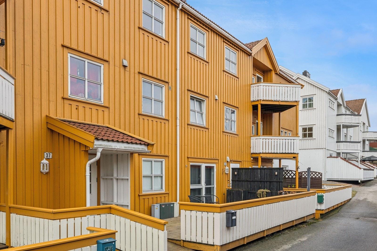 Sentralt beliggende med korte avstander til Vågsbygd Amfi, bussholdeplass, Trekanten og mye mer Galleribilde