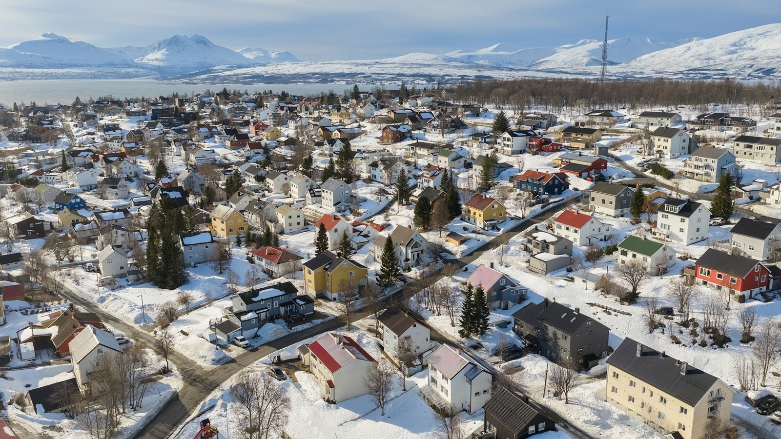 Fra boligen er det heller ikke langt til flotte turområder som lysløypa og Telegrafbukta Galleribilde