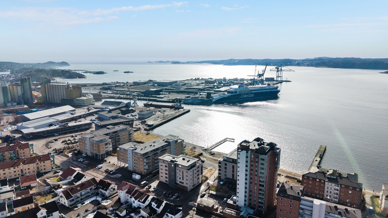 Dette er en leilighet det er lett å trives i. Her bor du praktisk til med gangavstand til det meste du trenger i hverdagen. Galleribilde