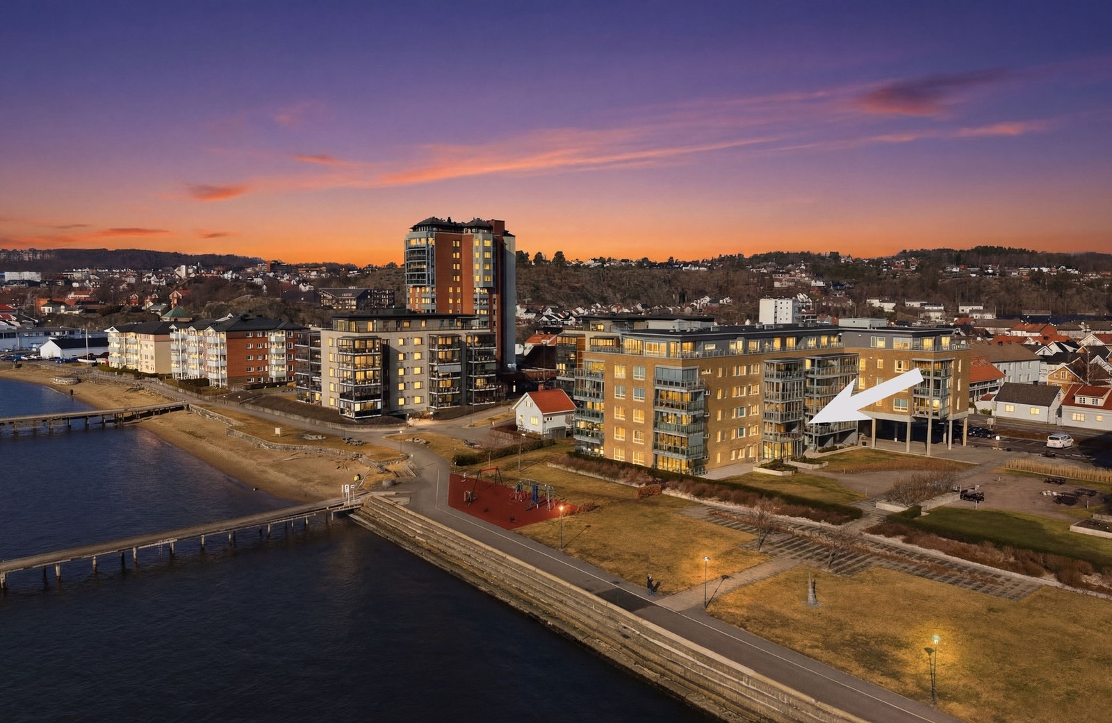 Velkommen til Strandgata 38 - presentert av Siri Istre v/PrivatMegleren Larvik. Galleribilde