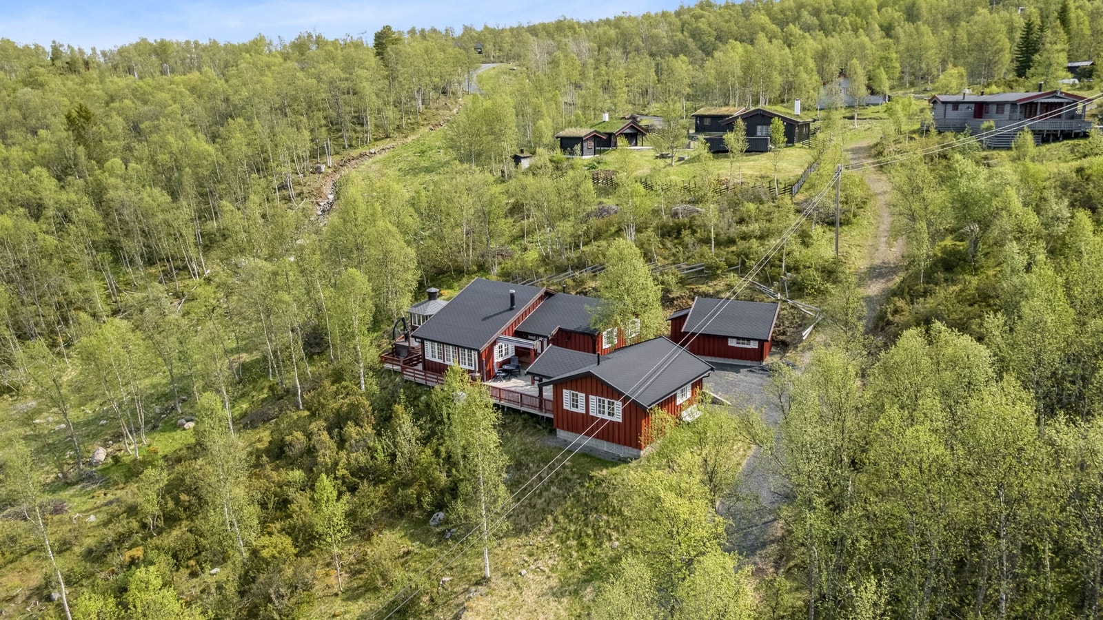 Eiendomsmegler1 ved Oliver Almli Reinås presenterer: Rotvollivegen 41. Galleribilde