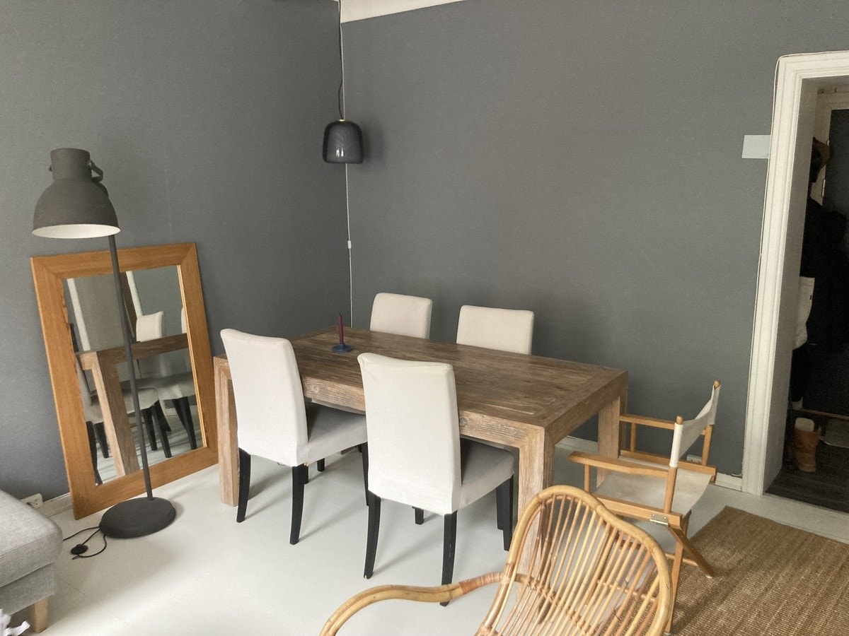 Spisebord i stue Galleribilde