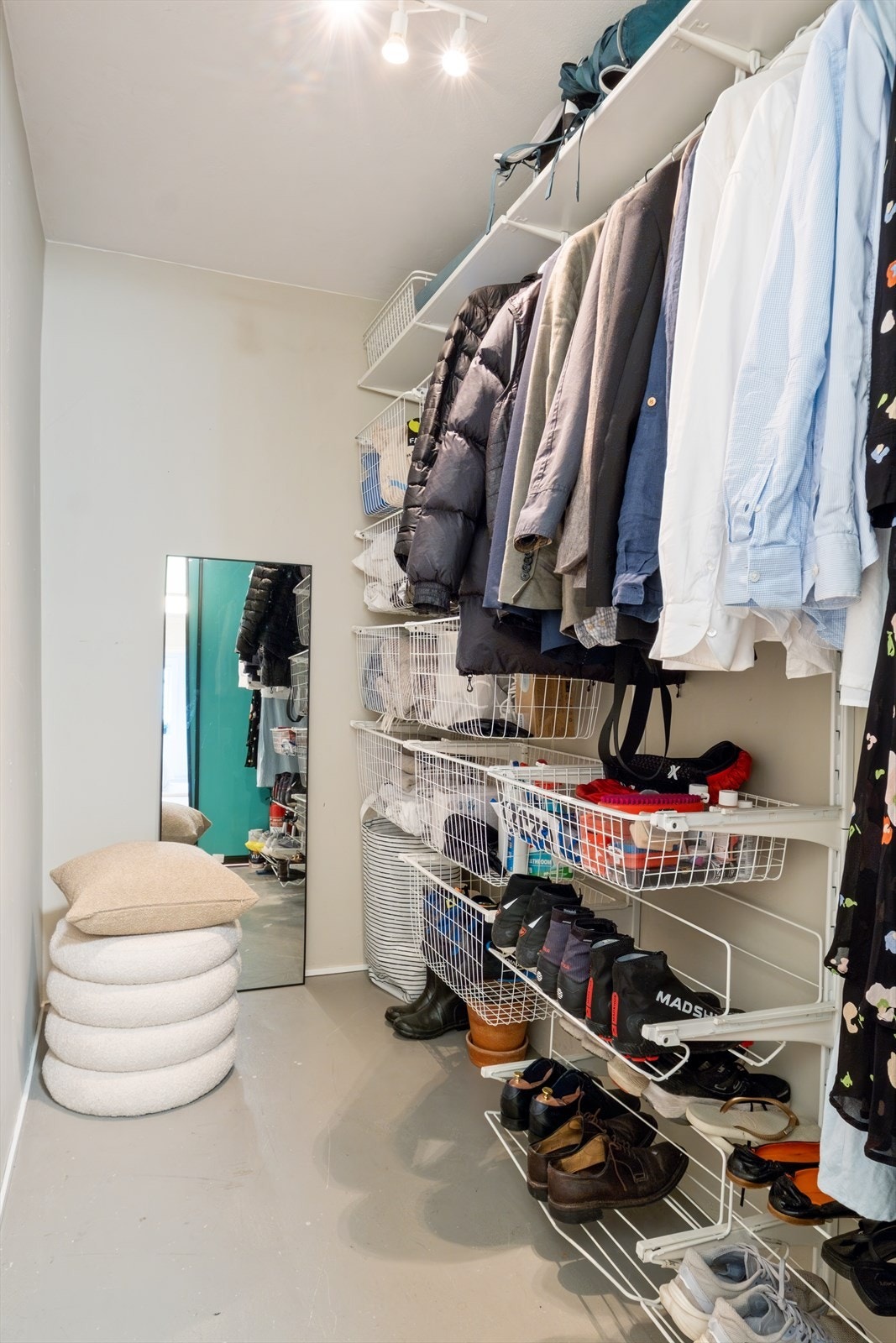 God lagringsplass inne i leiligheten! Galleribilde