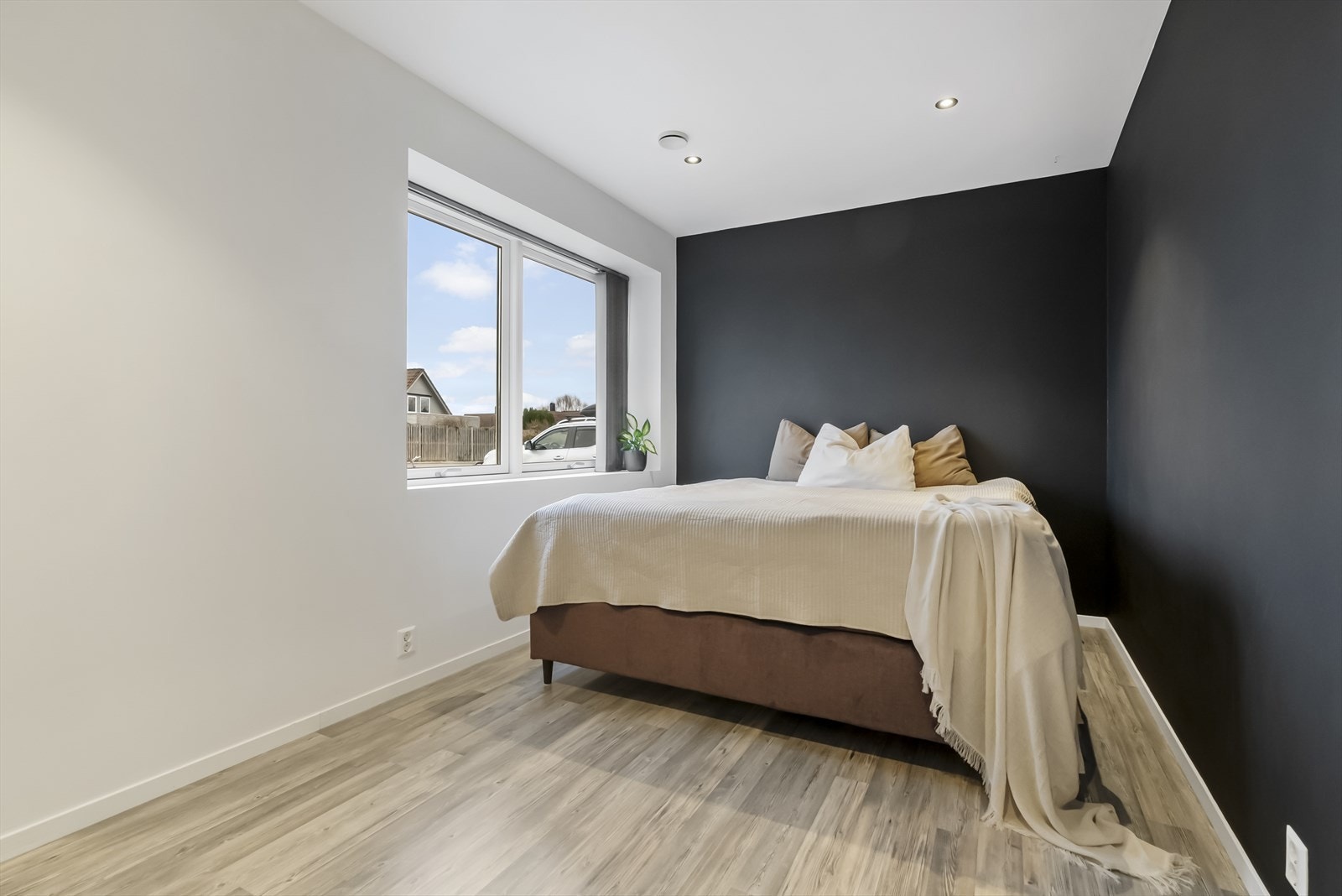 Hovedsoverom m/ walk-in garderobe Galleribilde