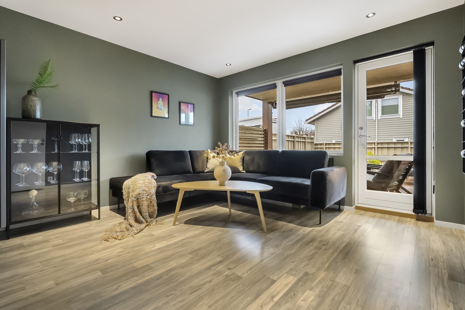 Utgang til terrasse er både her og via gangen Galleribilde