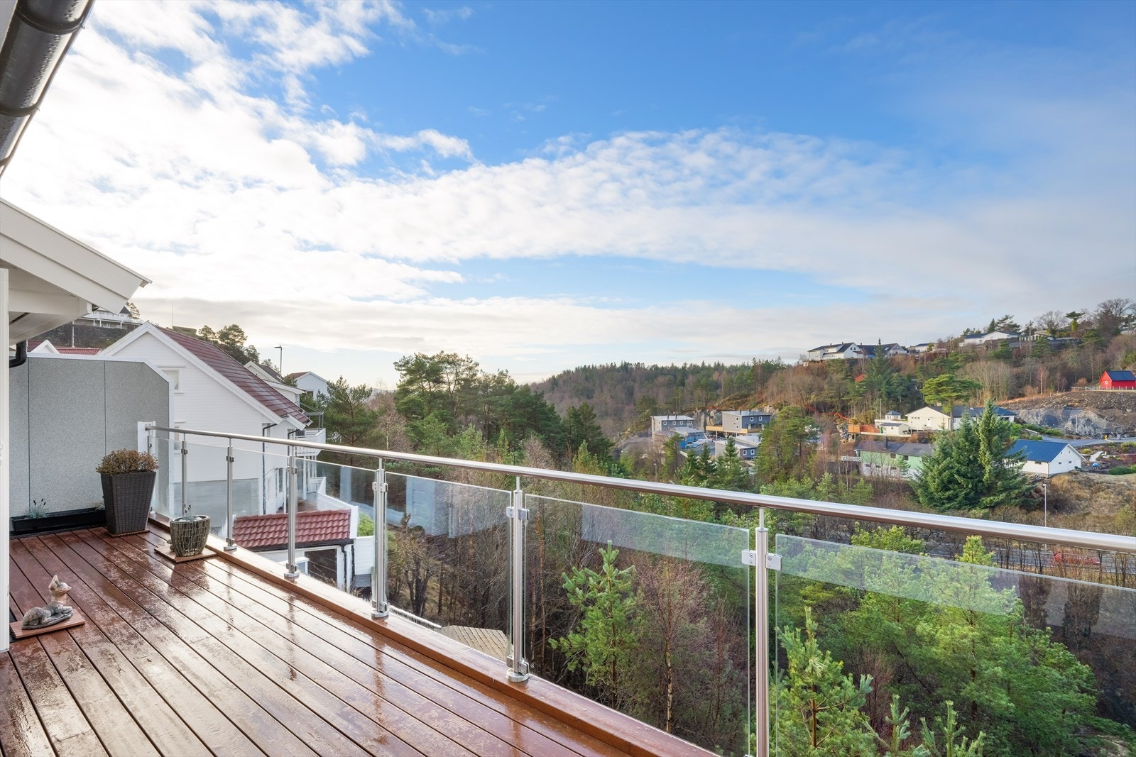 Høy og fri beliggenhet Galleribilde