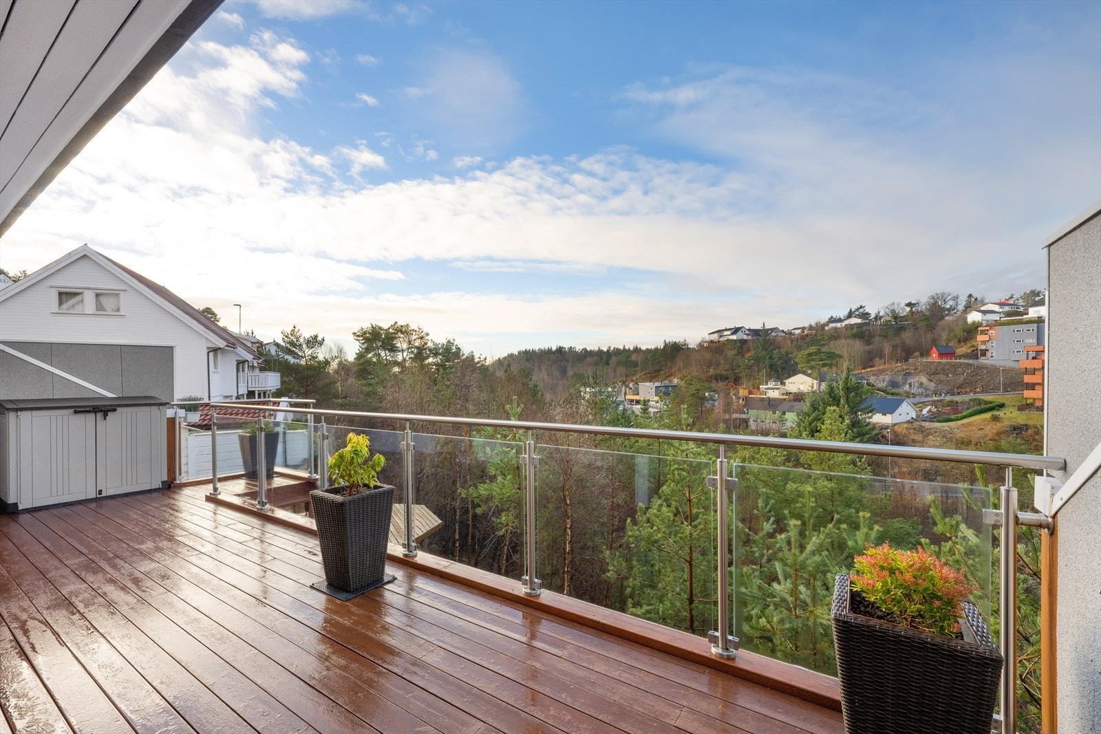 Flott rekkehus med god planløsning, attraktiv beliggenhet og solrik uteplass Galleribilde