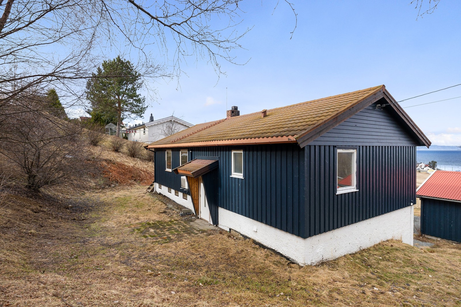 Det er kort avstand til dagligvarebutikker og nødvendige service-fasiliteter. Galleribilde