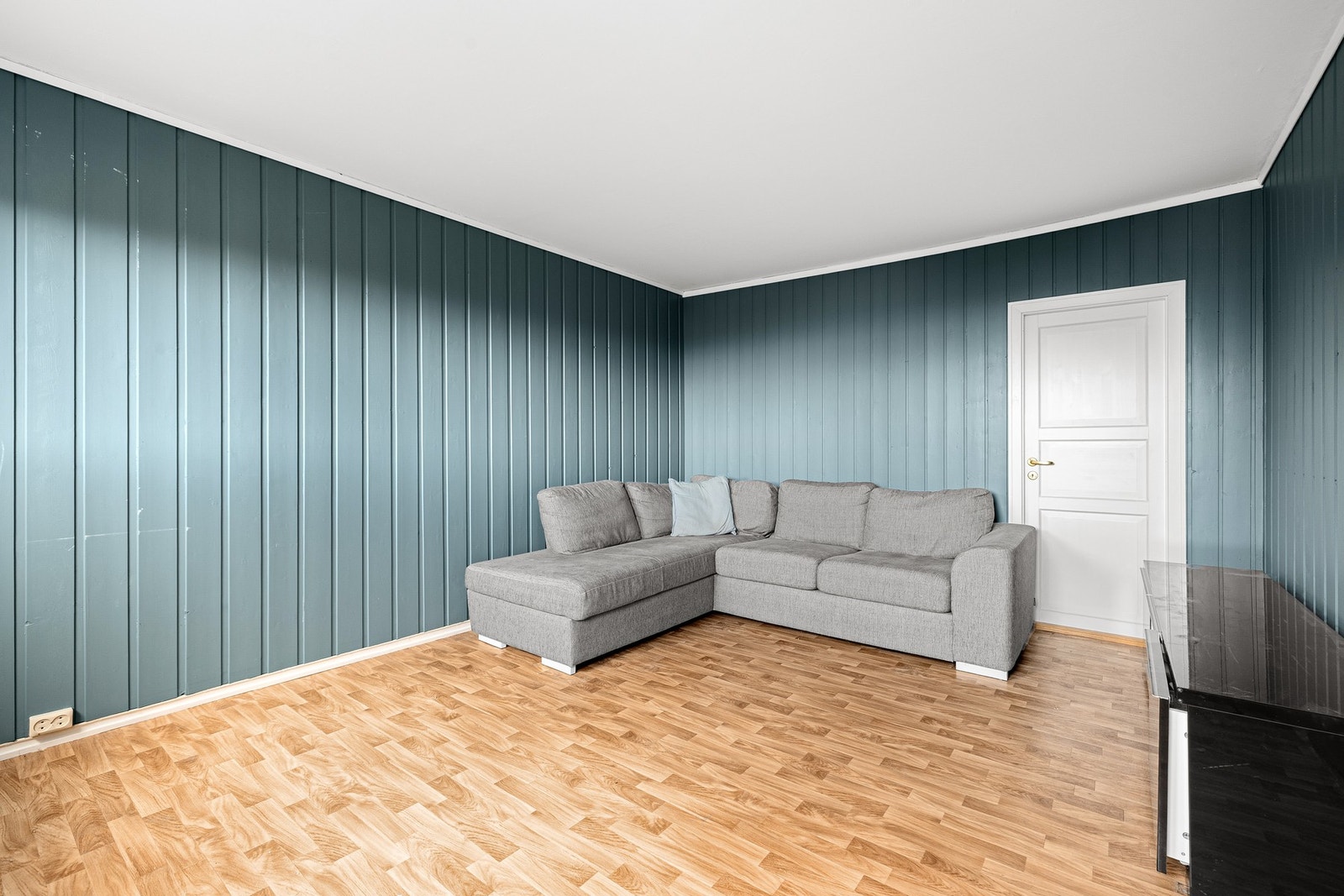 Kjellerstue opprinnelig garasje på 14,2 kvm. Galleribilde