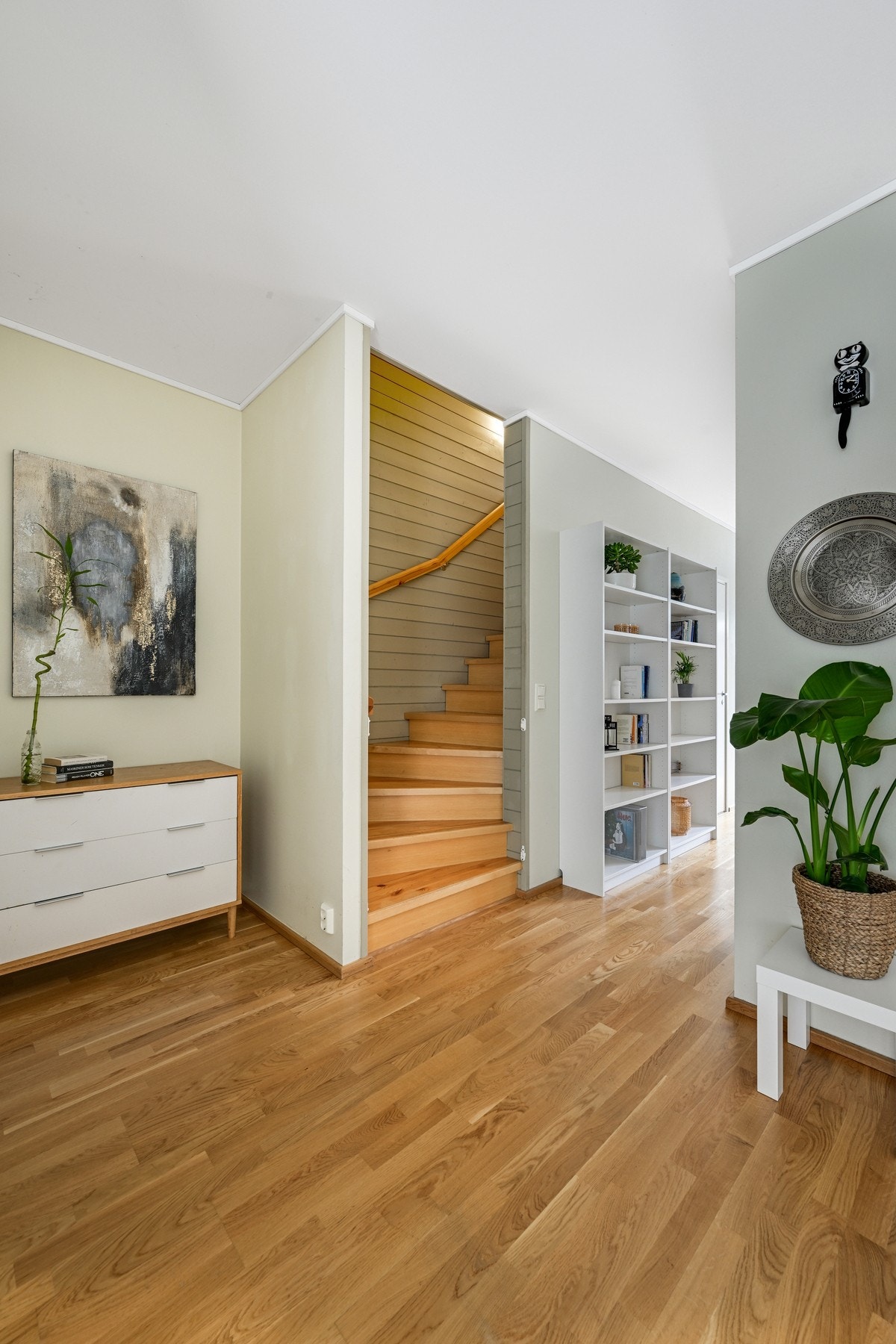 På innsiden igjen så tar vi trappen opp til 2. etasje Galleribilde