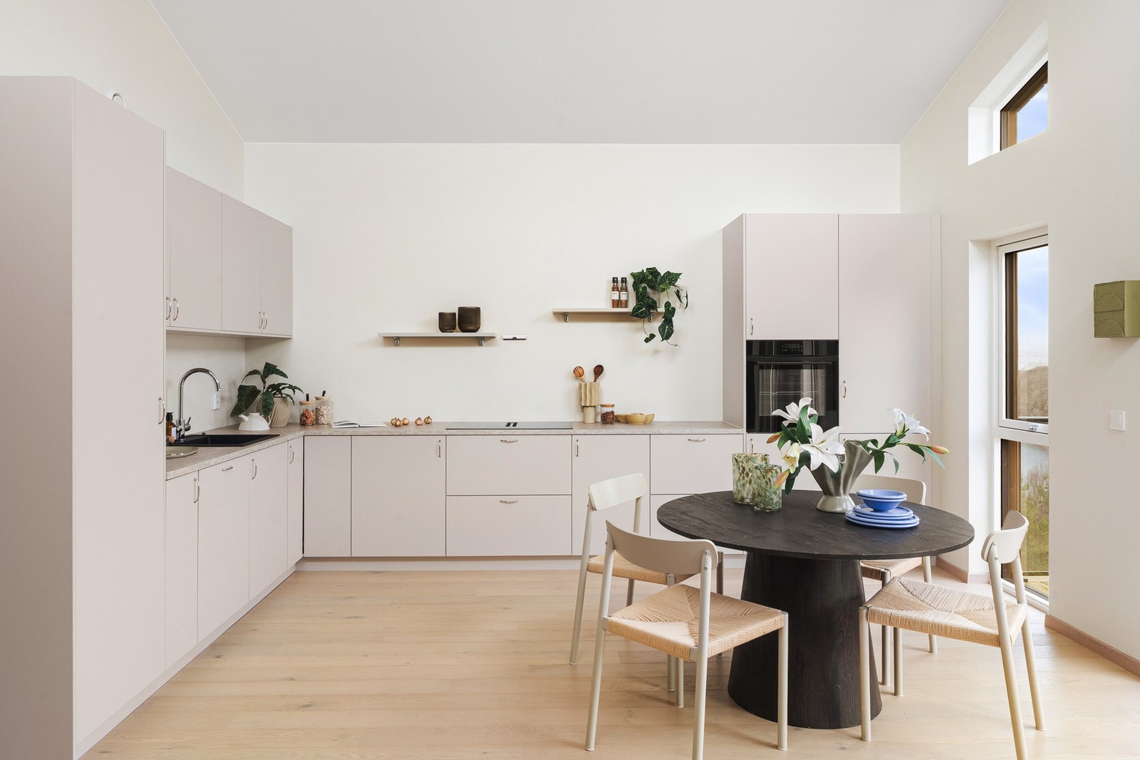 Lekkert kjøkken fra kvalitetsleverandøren Drømmekjøkken. Galleribilde