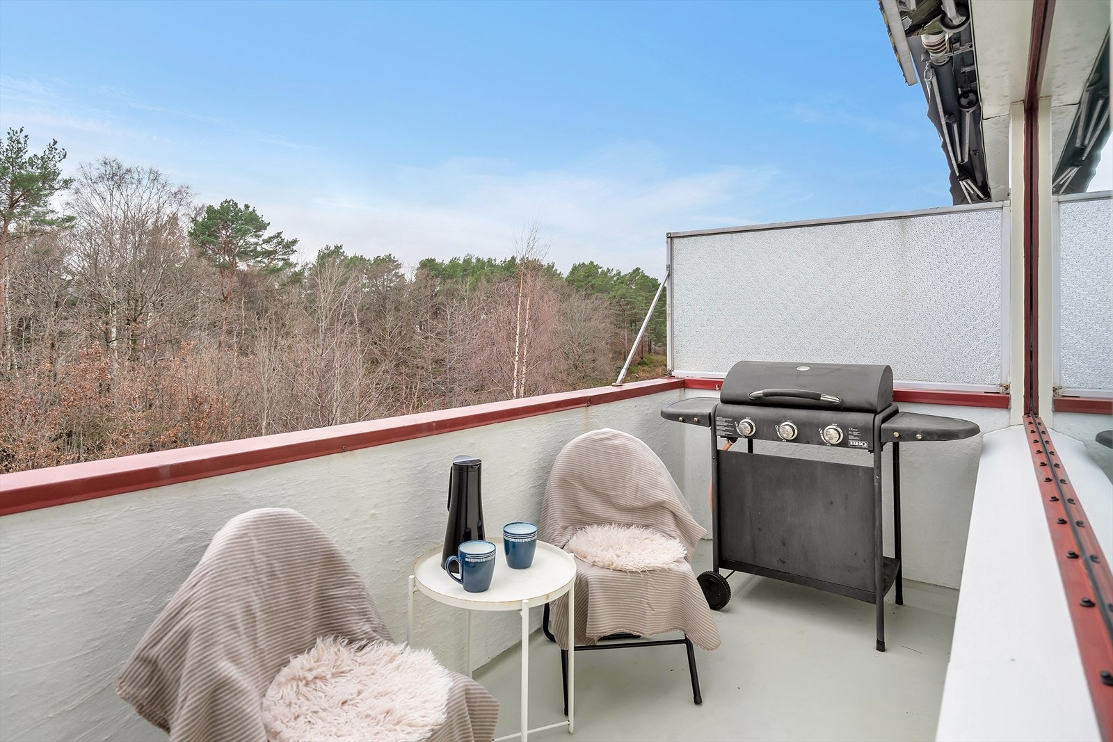 Gode solforhold og ingen innsyn. Utsikt mot friareal Galleribilde