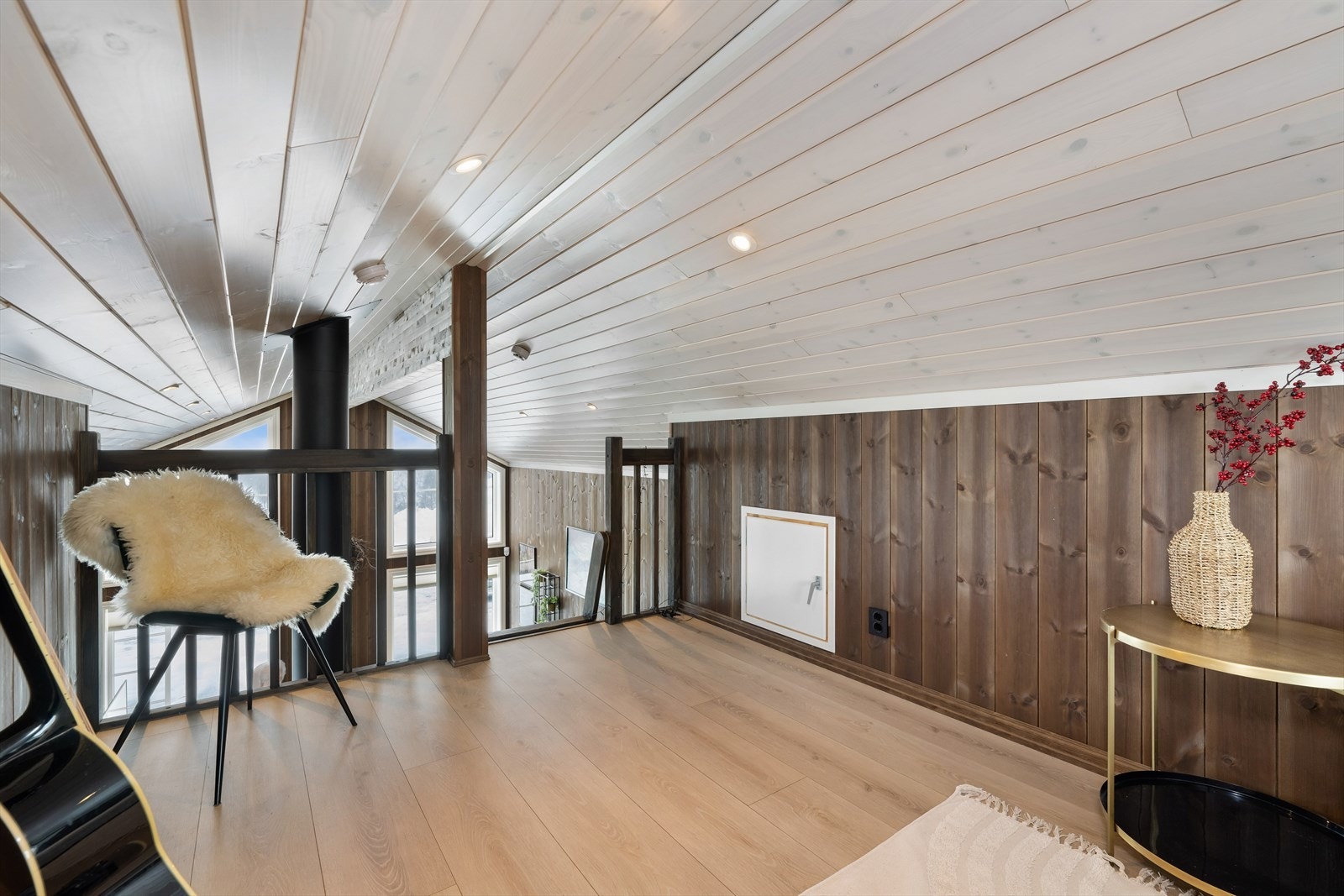 Hemsens brukes av eier til en ekstra tv-stue gir en lun plass til avslapning eller familietid. Galleribilde