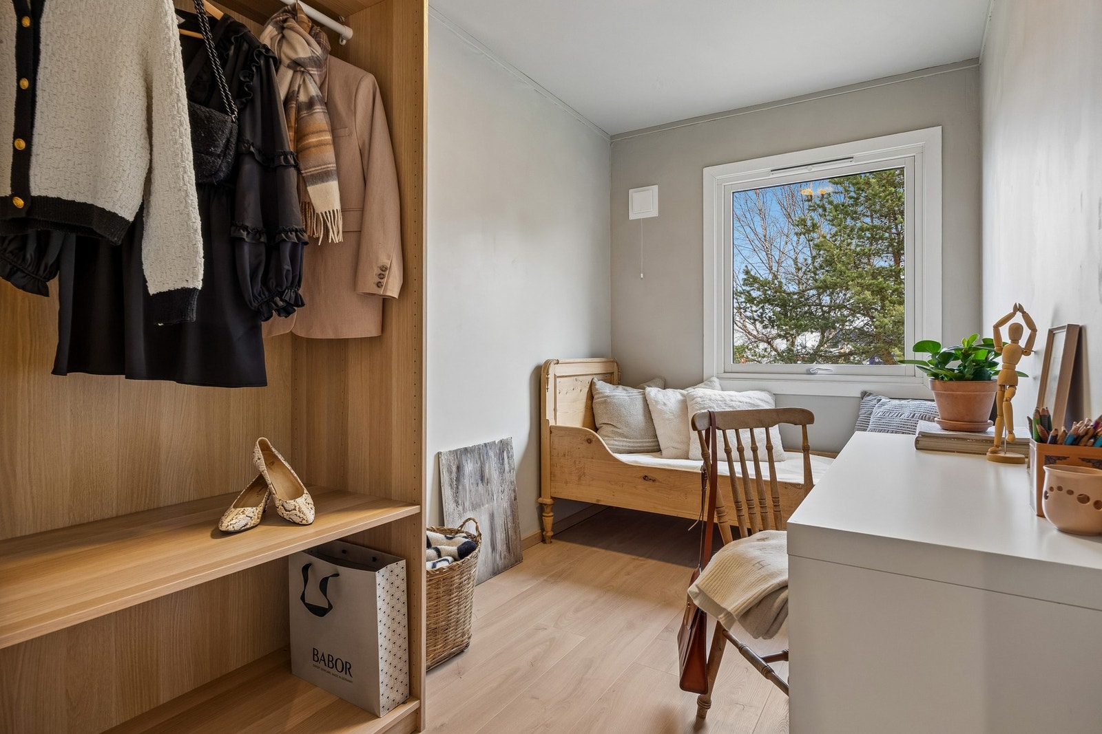 Rommet egner seg godt som både soverom, kontor eller gjesterom. Galleribilde