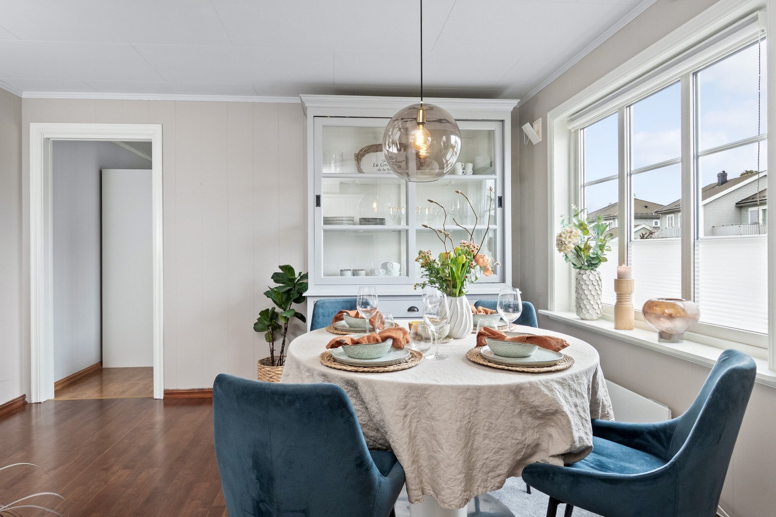 Egen spiseplass, perfekt for hyggelige måltider og rolige morgenstunder. Galleribilde