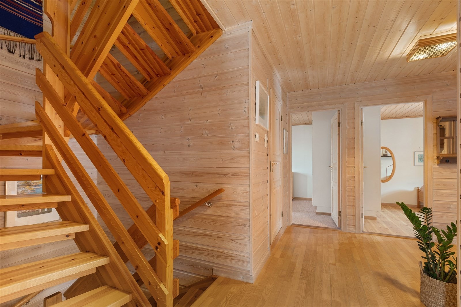 Trappen binder etasjene sammen. Galleribilde