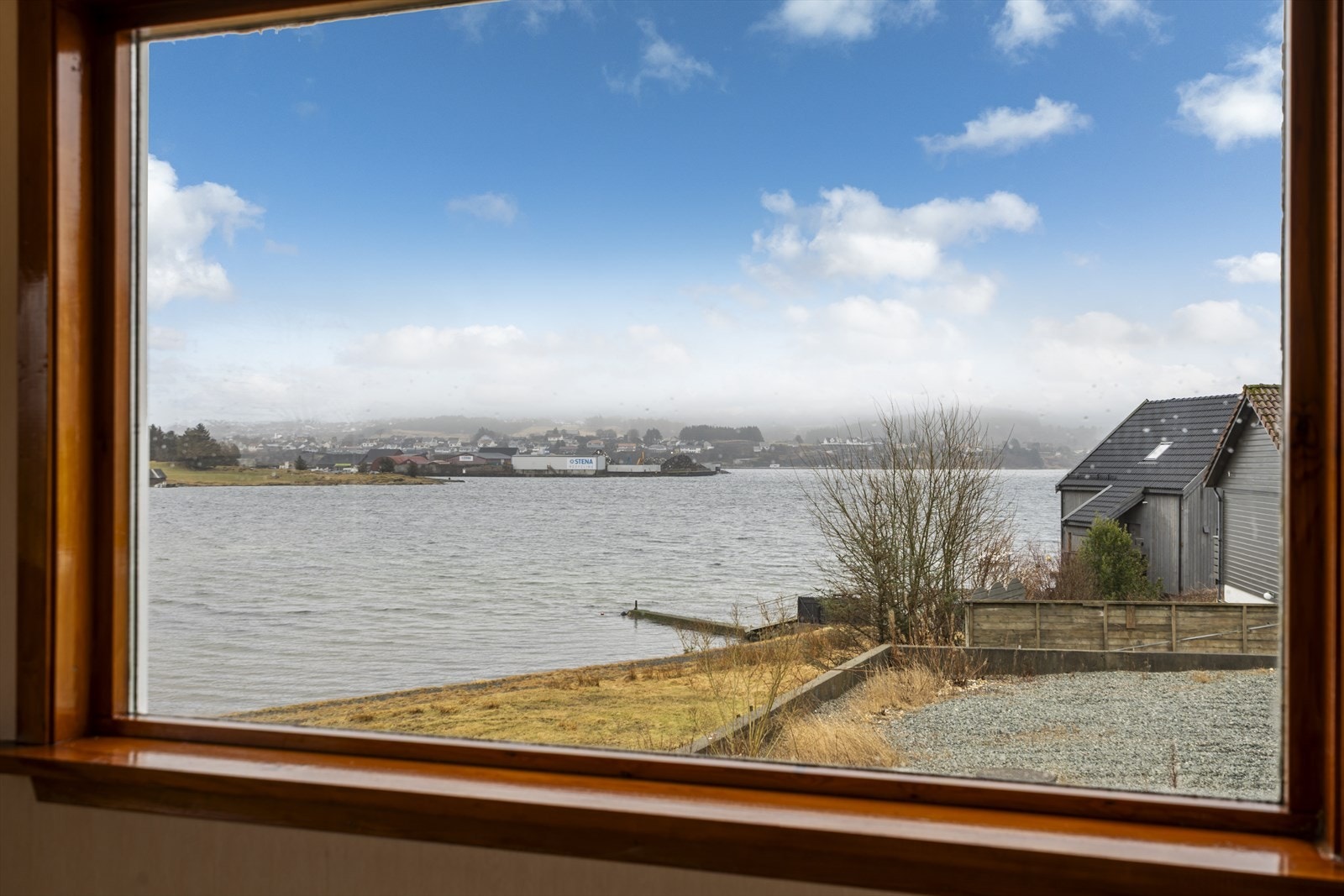 Flott utsikt til karmsundet fra stuen! Galleribilde