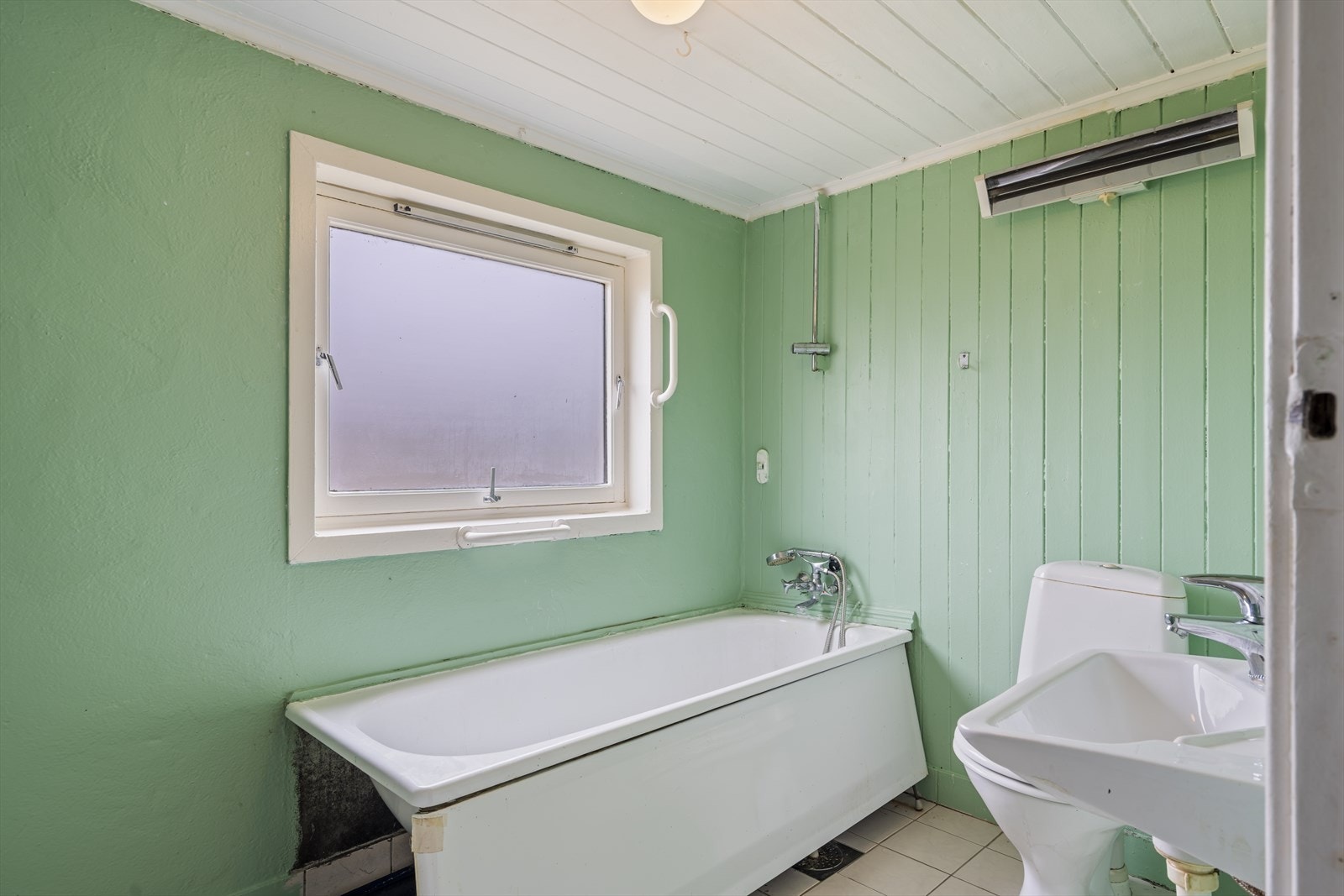 Baderom i kjeller Galleribilde