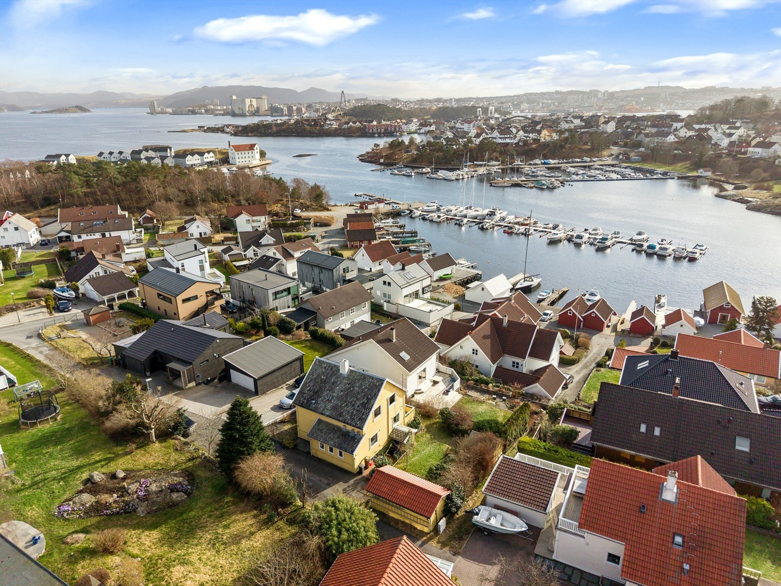 EiendomsMegler 1 v/Sindre Kjøll Kristensen presenterer Skøyteveien 5A! Galleribilde