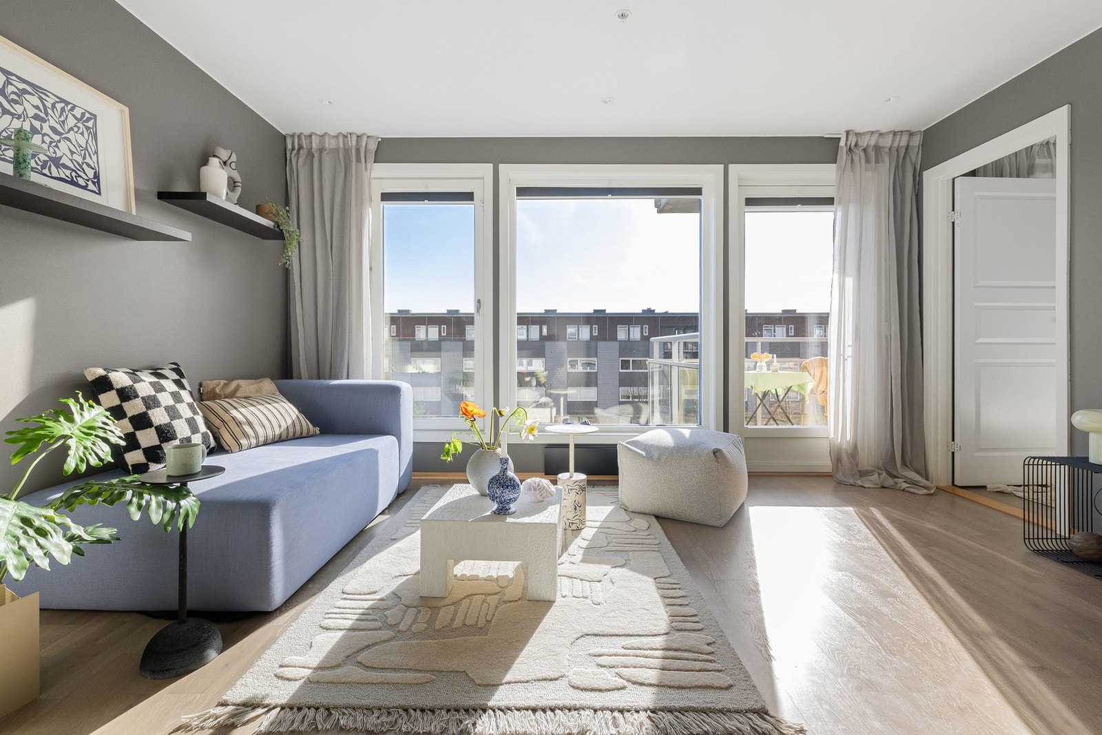 Boligen holder en gjennomgående god standard fra 2017 og har en praktisk planløsning som gir høy bokvalitet. Galleribilde