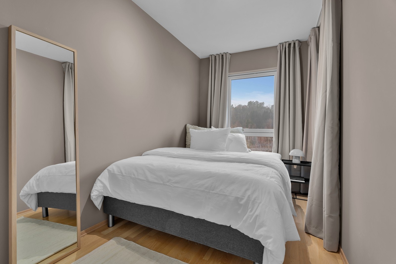 Soverom nr 2 Galleribilde