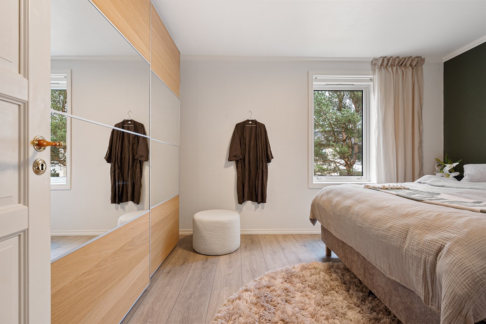 God plass til dobbeltseng 13,7 m². Galleribilde