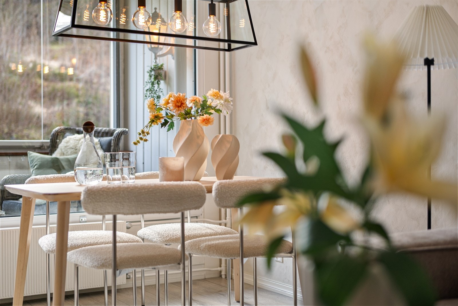 En gjennomgående lys og fin 2-roms leilighet i et populært og veldrevet borettslag. Galleribilde