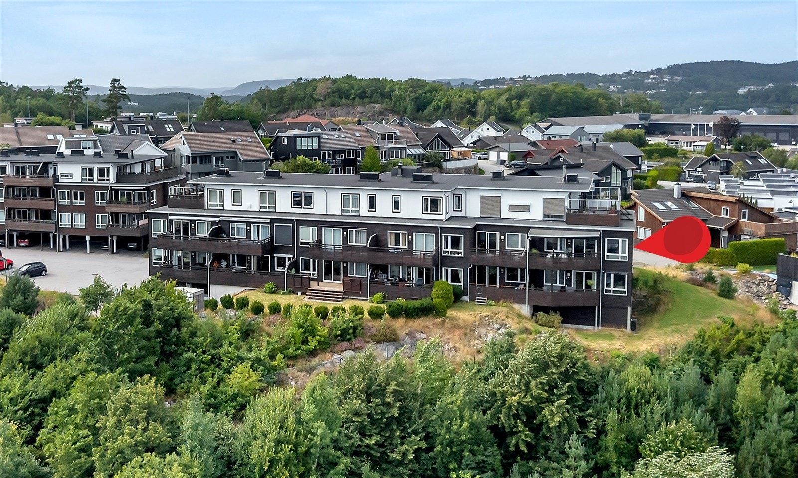 Leiligheten ligger flott til i enden av bygget Galleribilde