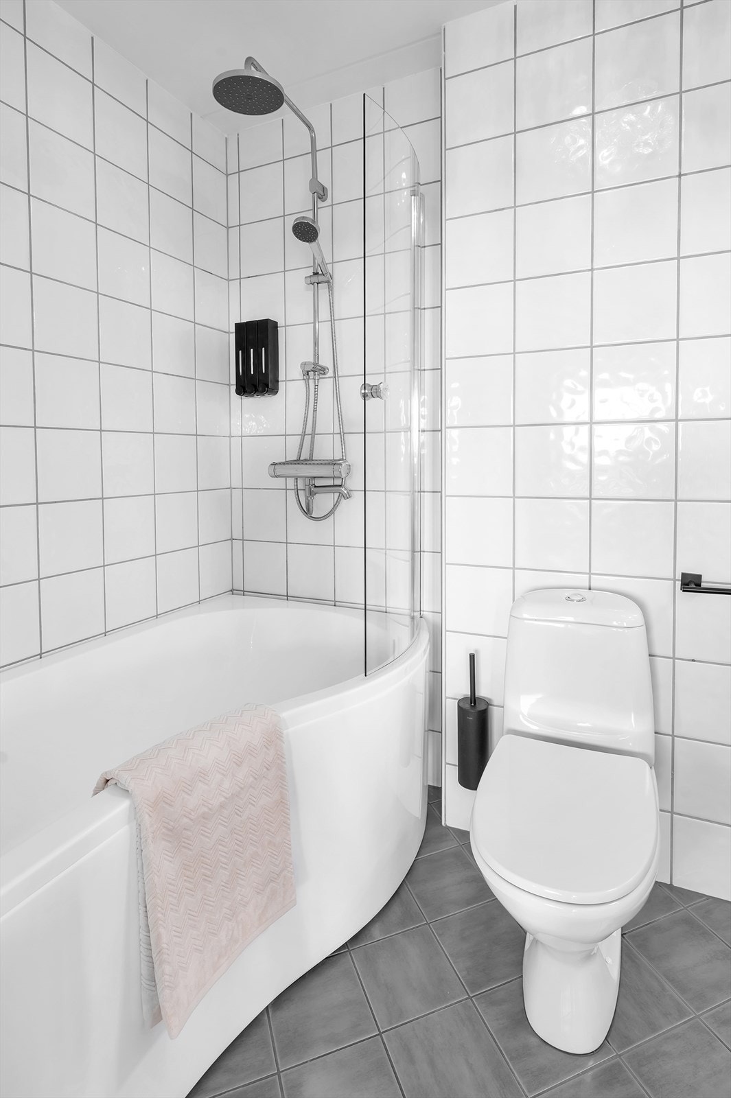 Bad tilhørende soverom. Galleribilde