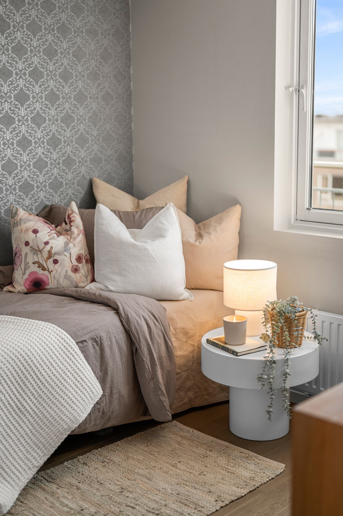 Delikat soverom med fine fargevalg. Galleribilde