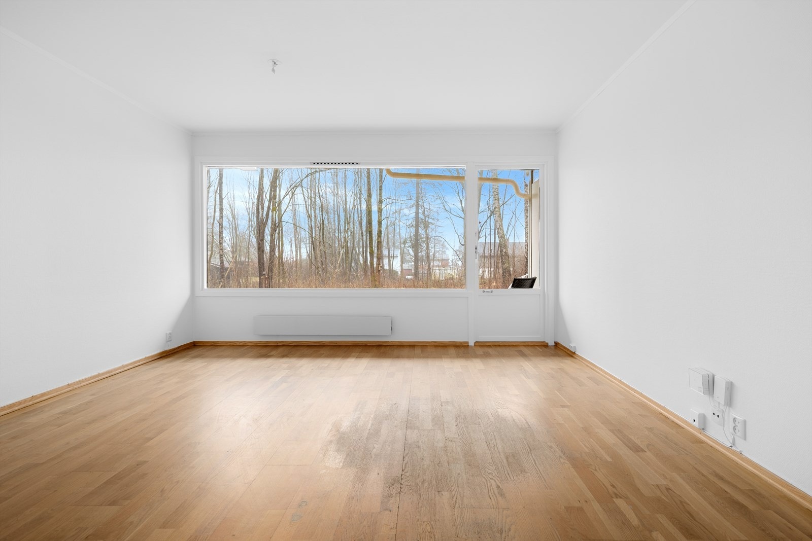 Stort soverom med egen dør til terrasse Galleribilde