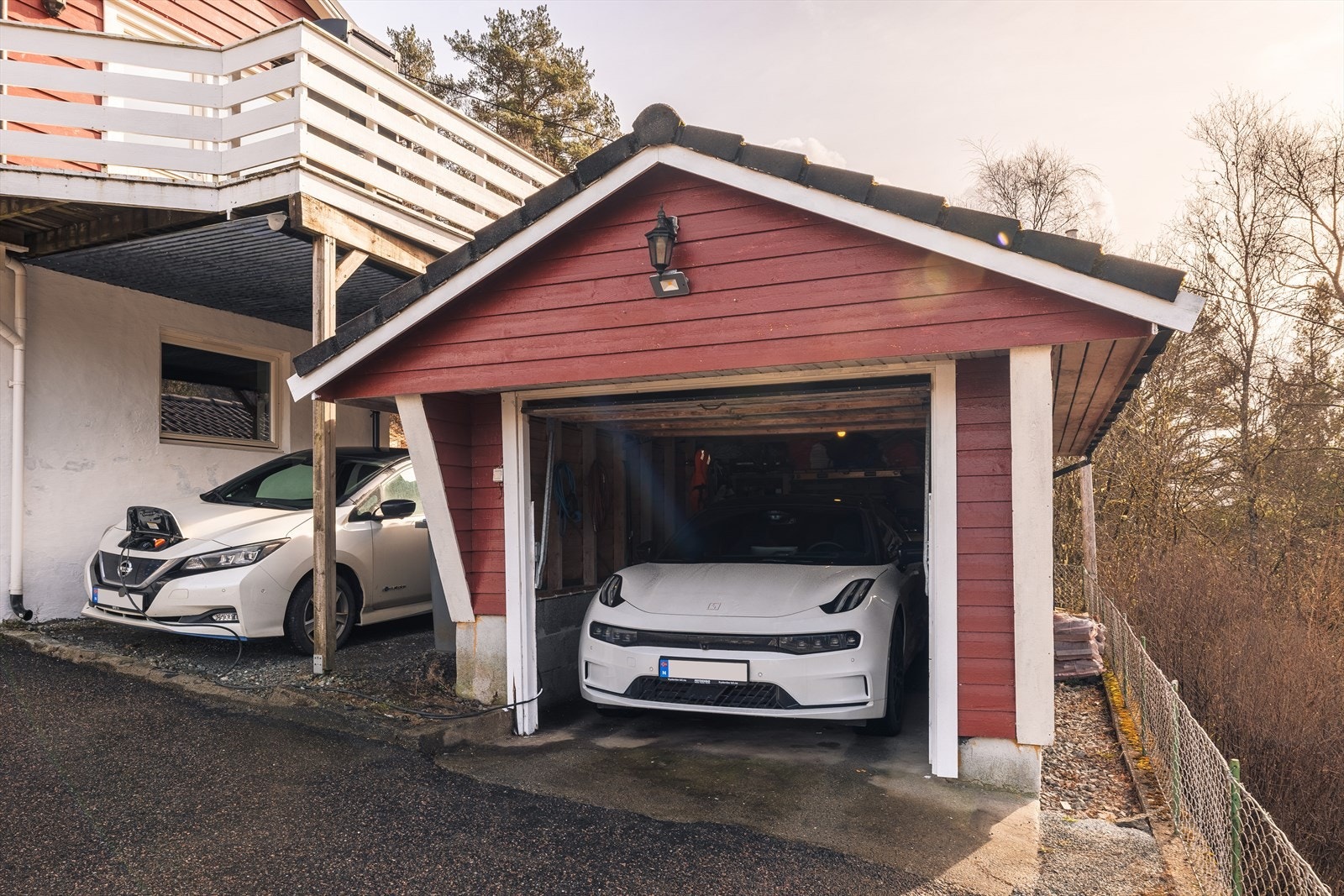 Boligen har elbil lader fra 2023. Denne er blitt montert av Thunestvedt. Galleribilde